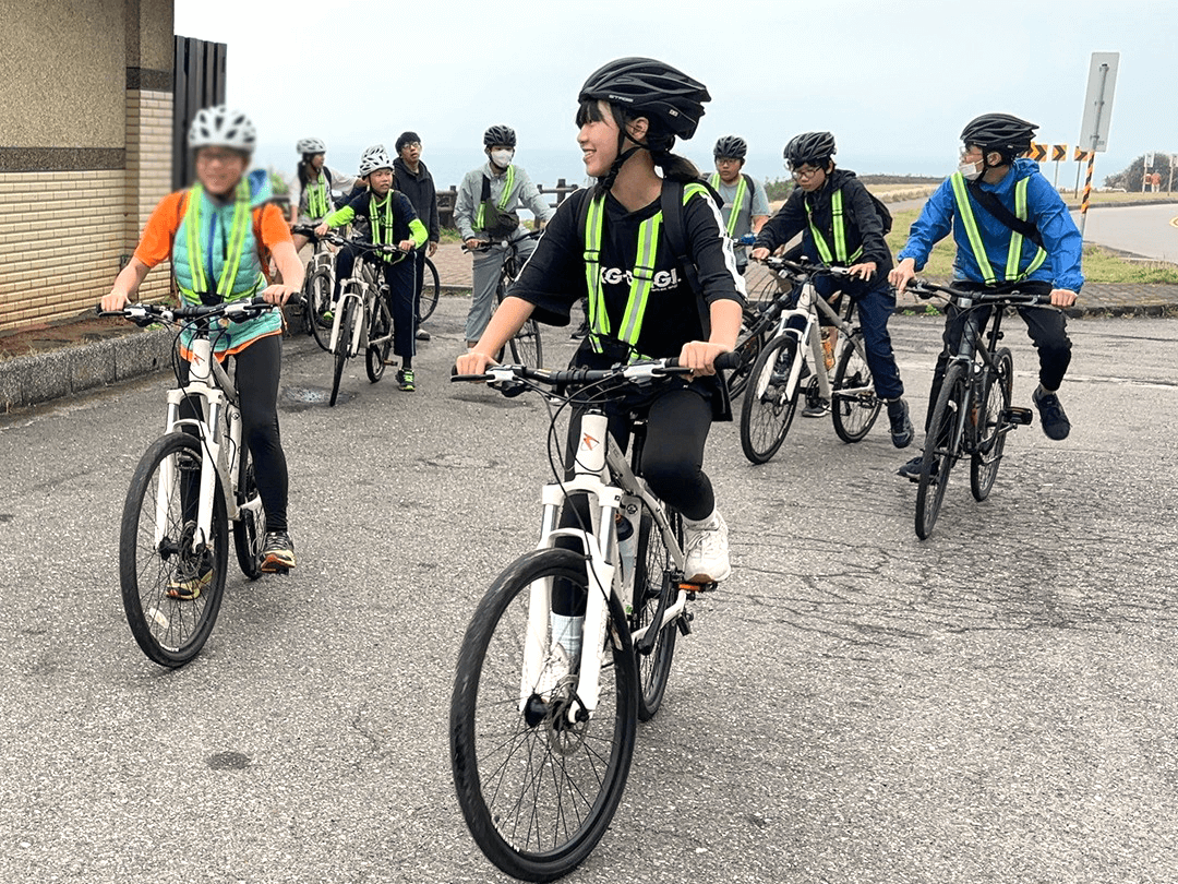 勵友 2023騎影團捐禮物2